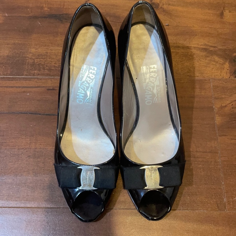 FERRAGAMO CLASSIC KITTEN HEEL BLACK 39.5